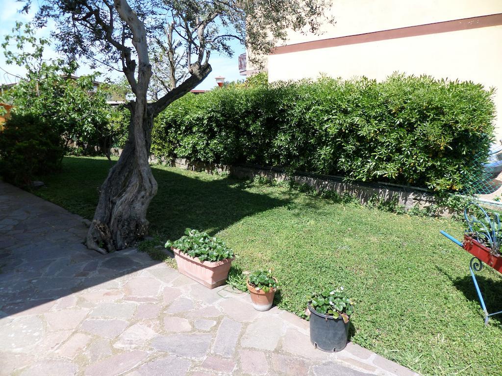 B&B Villino Lory Marino Bagian luar foto