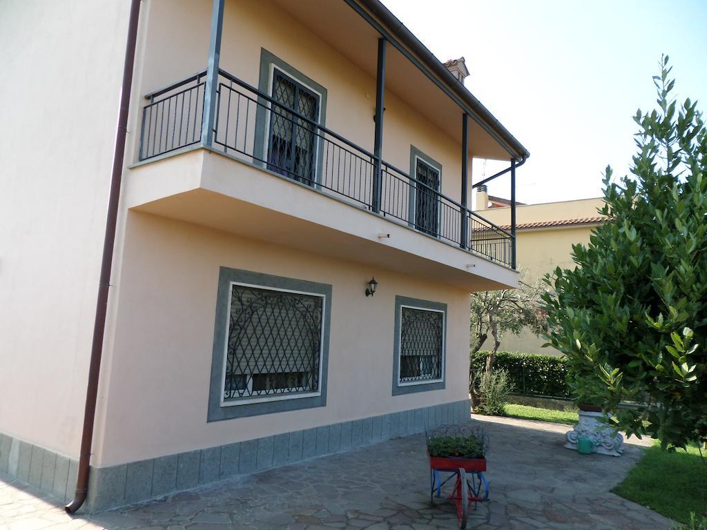 B&B Villino Lory Marino Bagian luar foto